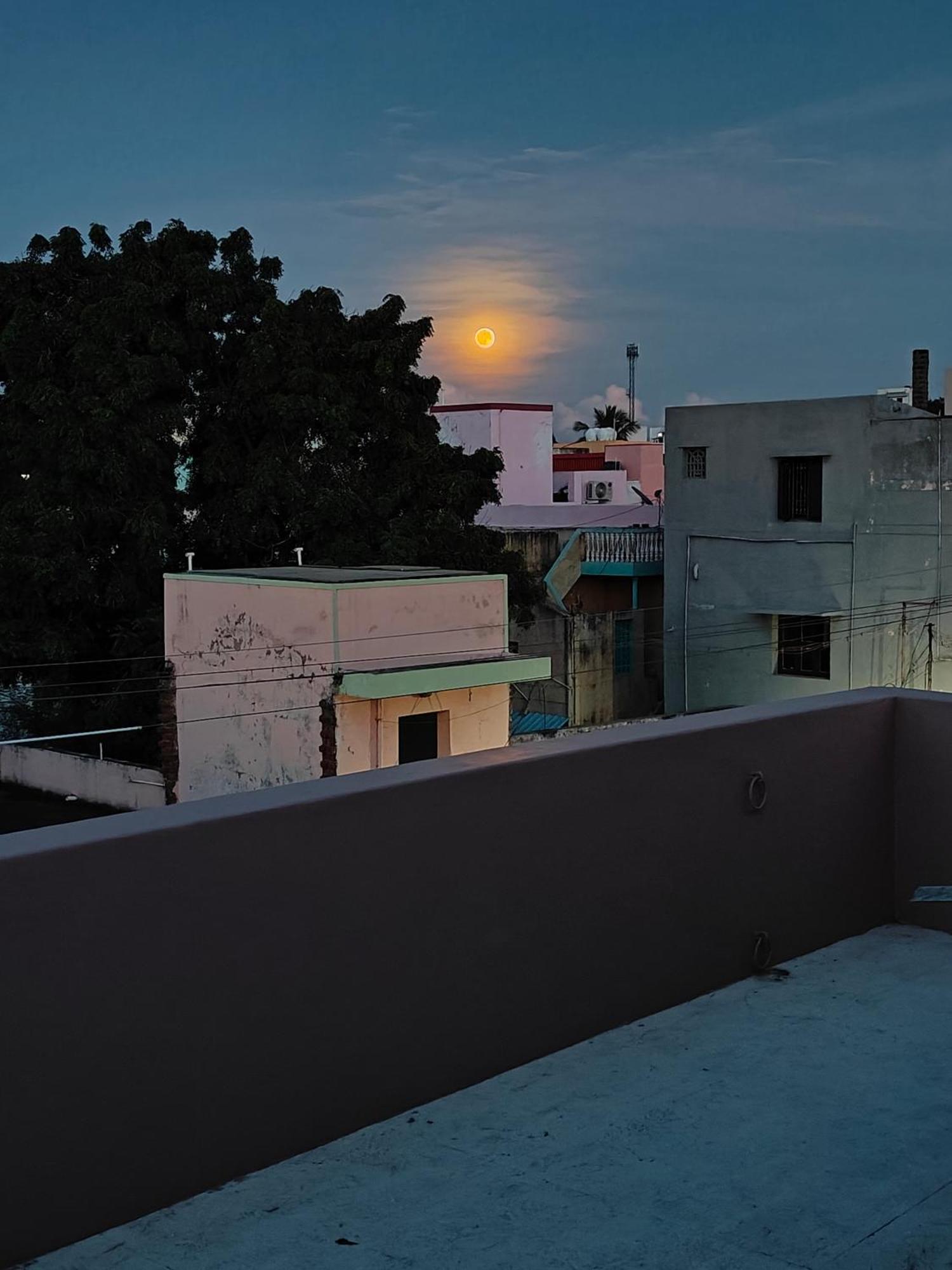 Guru Krupa Home Stay Tiruvannamalai Exterior photo